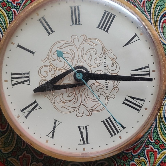 Click - Picture 2 of 3